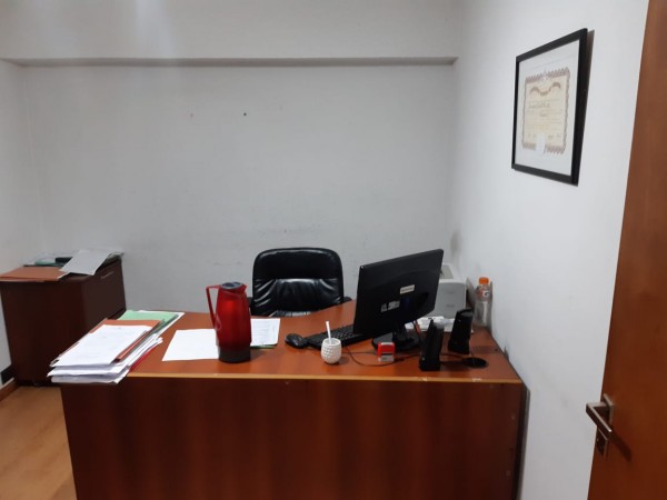 Centro Excelente Oficina en Alquiler- calle Tucumán al 20