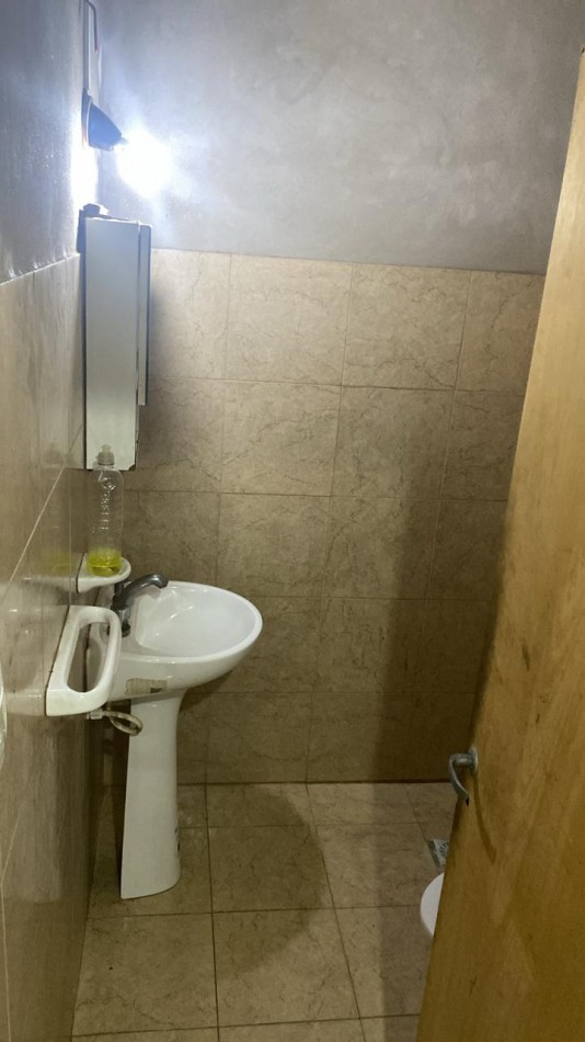 Alquiler! Local Comercial De 26 M2 B° Res. San Carlos