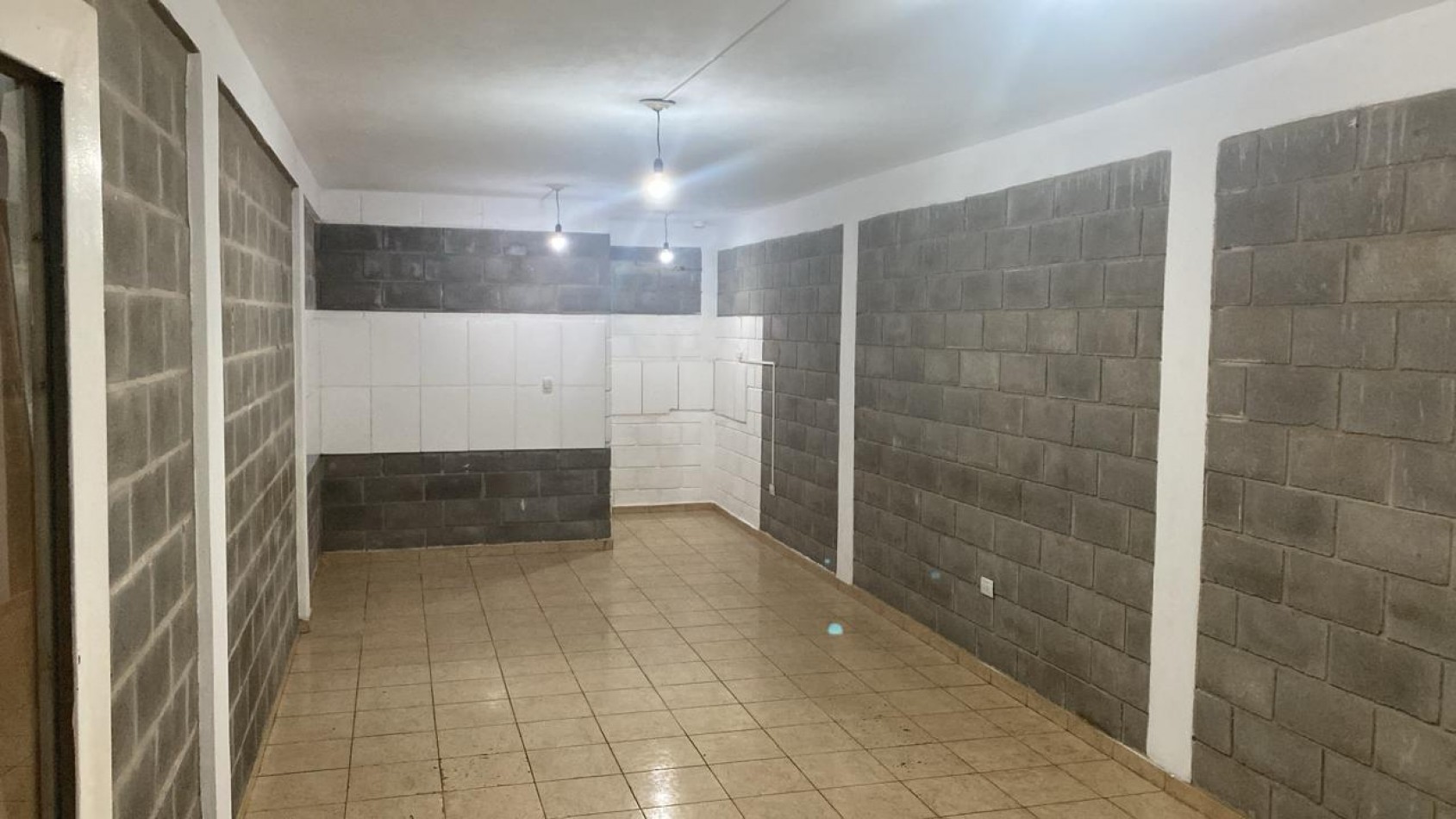 Alquiler! Local Comercial De 26 M2 B° Res. San Carlos