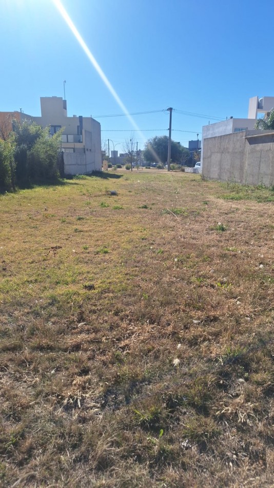 Valle Cercano! Excelente lote 320 m2 micro barrio El Triunfo
