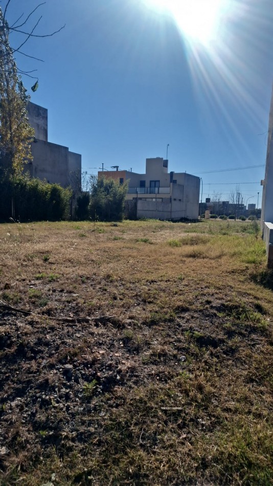 Valle Cercano! Excelente lote 320 m2 micro barrio El Triunfo