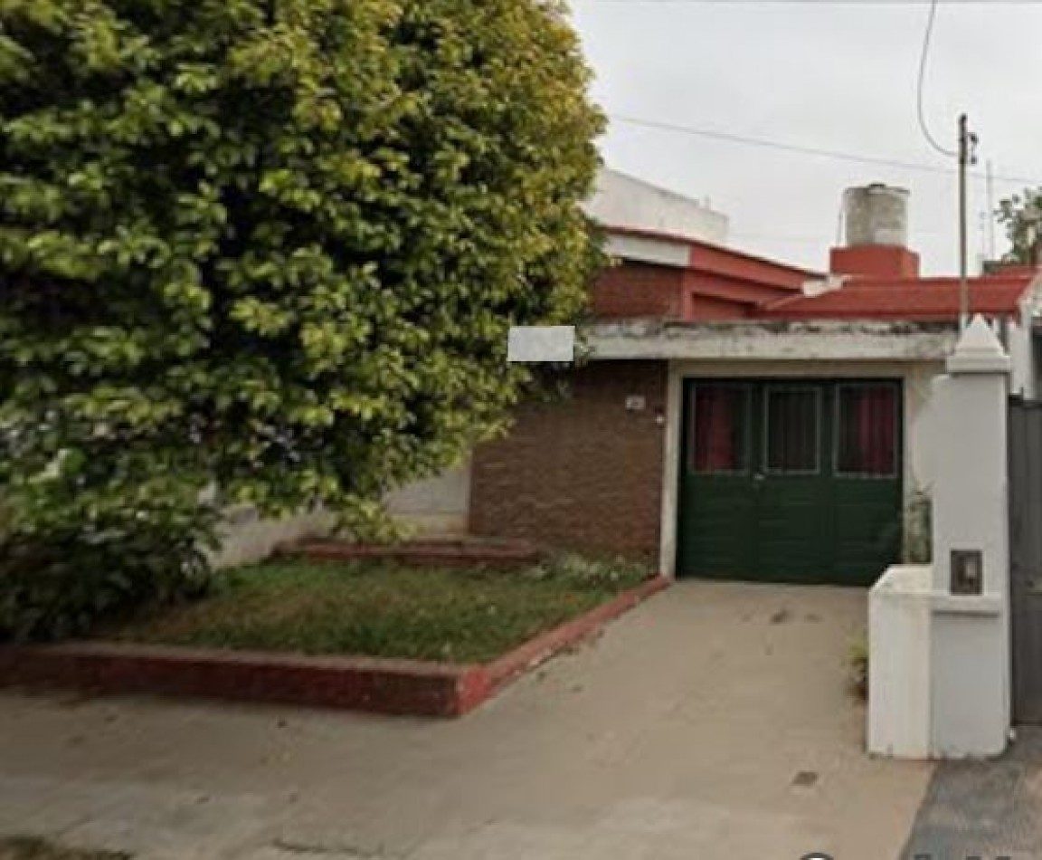 Bo Parque Velez Sarsfield casa  4 Dormitorios  Apta Credito
