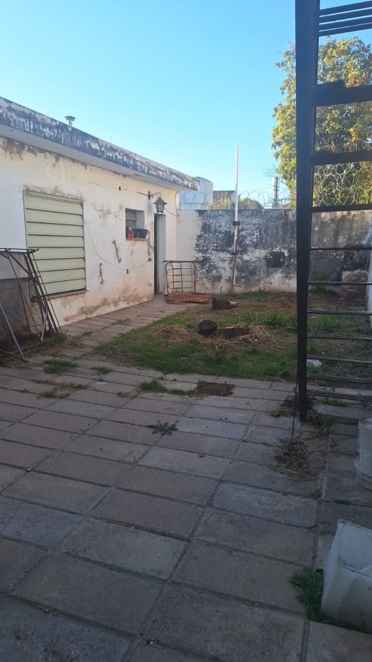 Bo Parque Velez Sarsfield casa  4 Dormitorios  Apta Credito