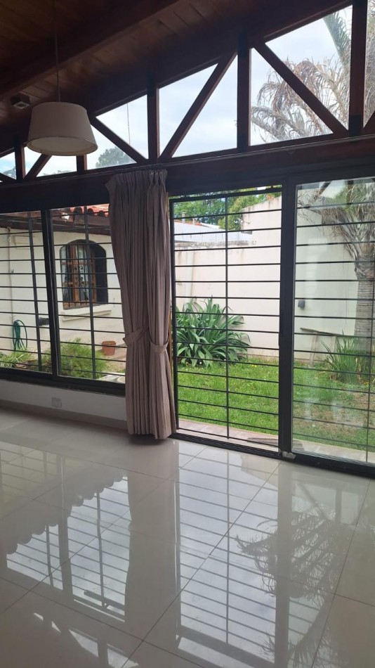 Imperdible!! Casa 3 dormitorios a mts de R. MARTINOLI - Excelente zona!!