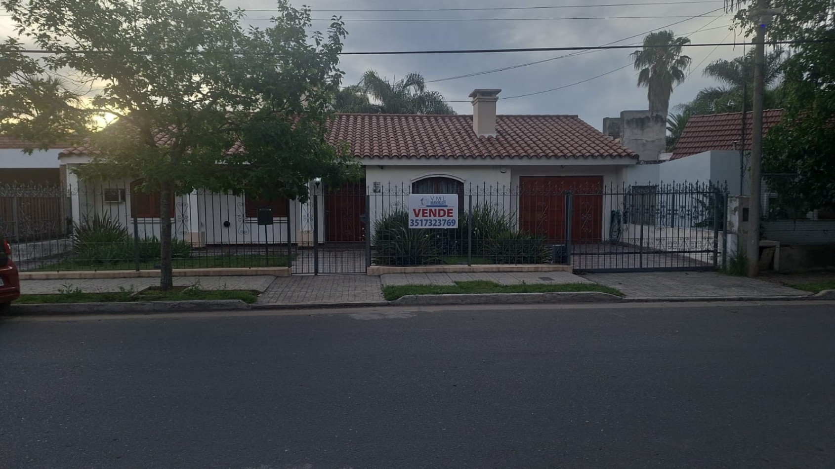 Imperdible!! Casa 3 dormitorios a mts de R. MARTINOLI - Excelente zona!!