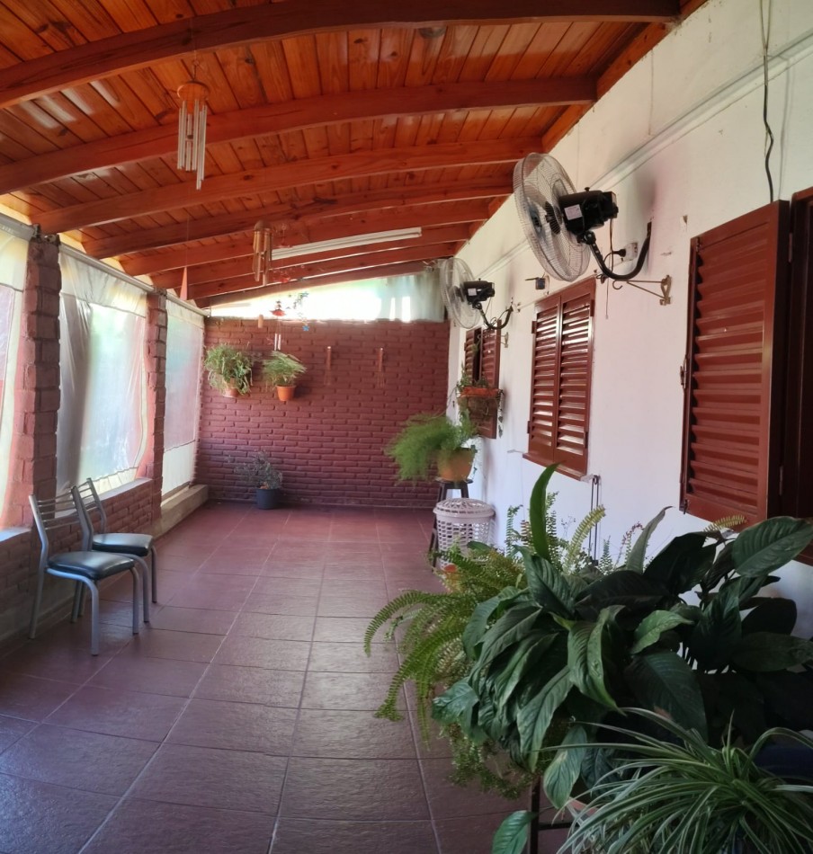 Imperdible!! Casa 4 dormitorios 2 baños- Excelente zona!!
