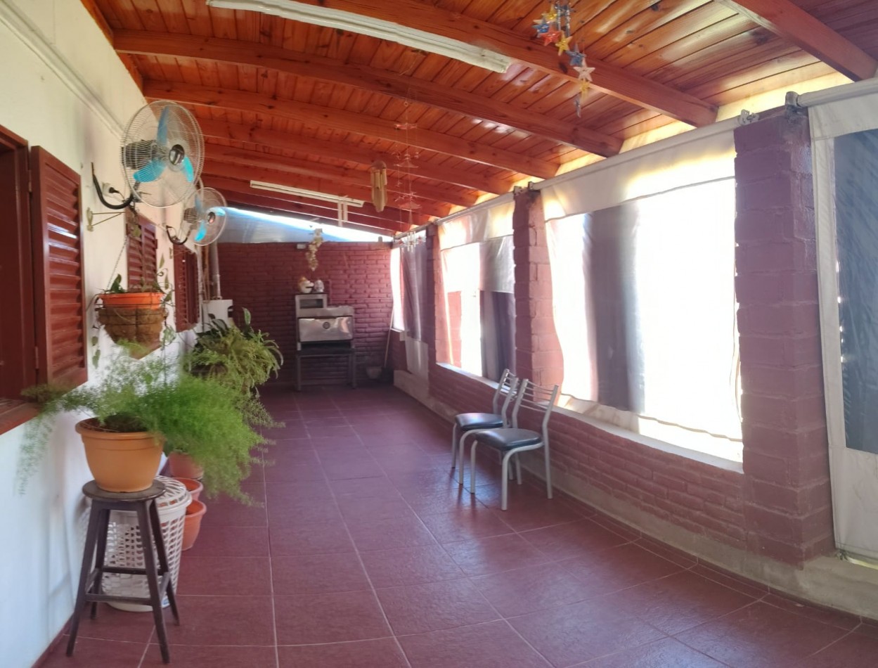 Imperdible!! Casa 4 dormitorios 2 baños- Excelente zona!!