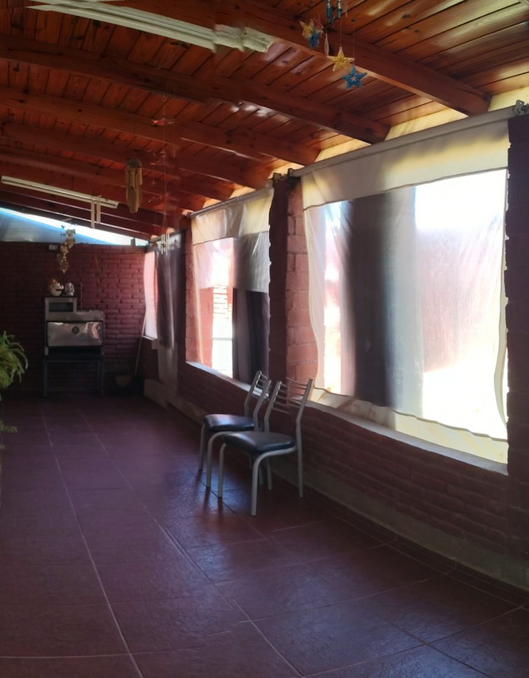 Imperdible!! Casa 4 dormitorios 2 baños- Excelente zona!!