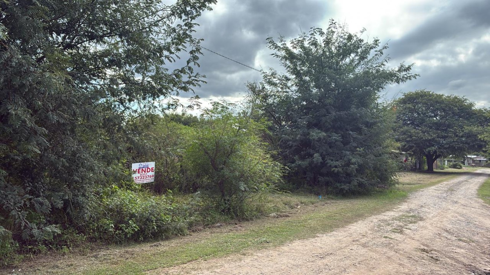 Villa San Isidro! Venta de  3 terrenos contigos de 300m2 cada uno