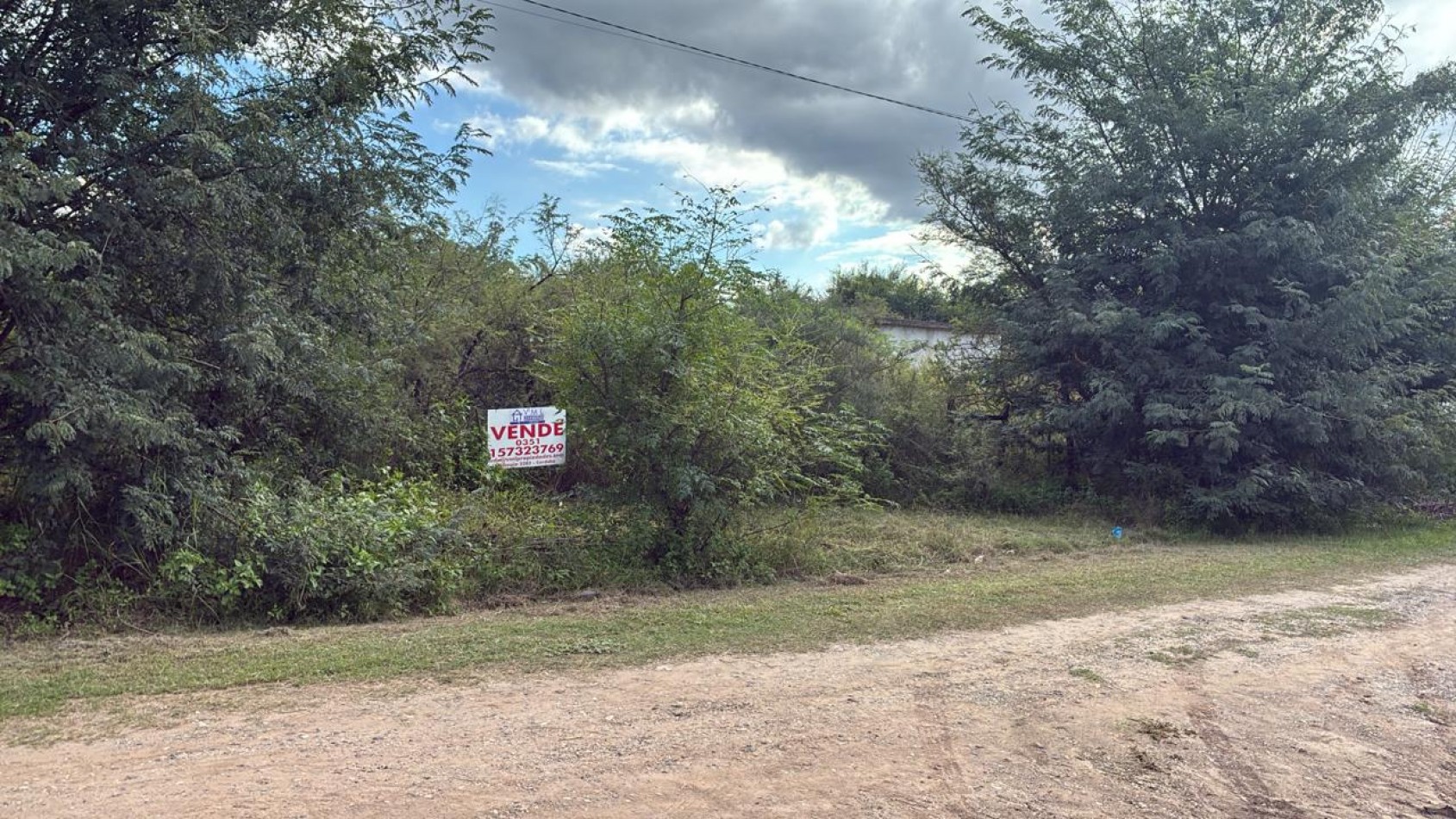 Villa San Isidro! Venta de  3 terrenos contigos de 300m2 cada uno