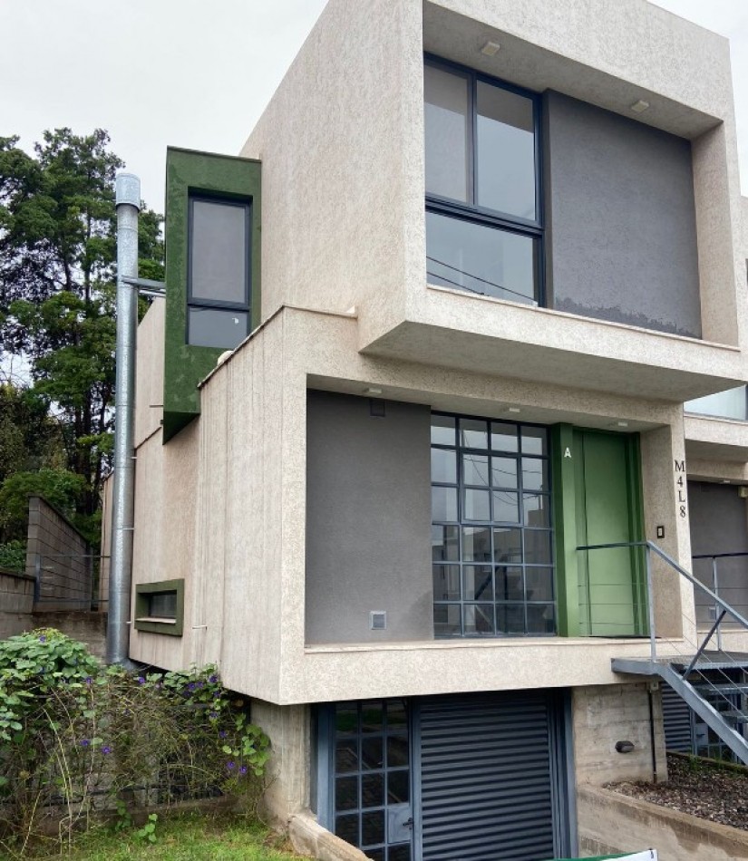 La Paya 2 - Tejas 2 -Alquiler excelente  Casa Triplex 