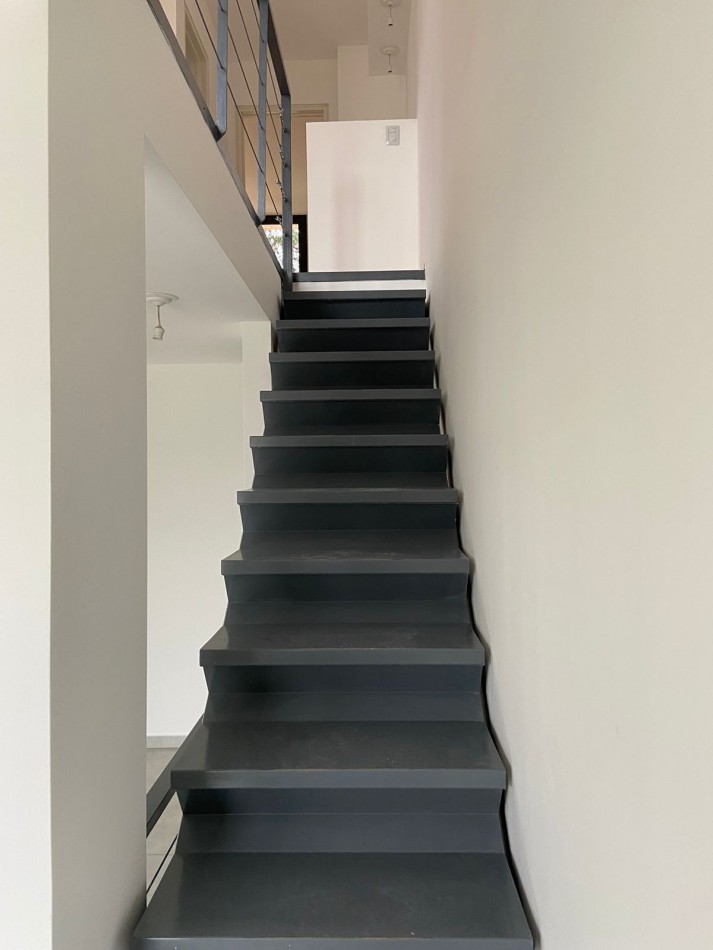 La Paya 2 - Tejas 2 -Alquiler excelente  Casa Triplex 