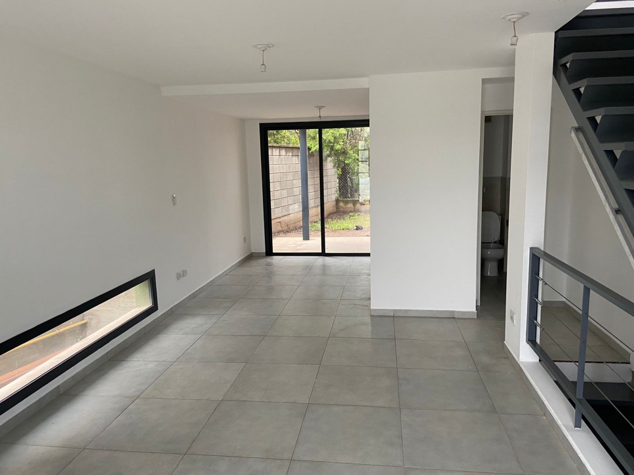 La Paya 2 - Tejas 2 -Alquiler excelente  Casa Triplex 