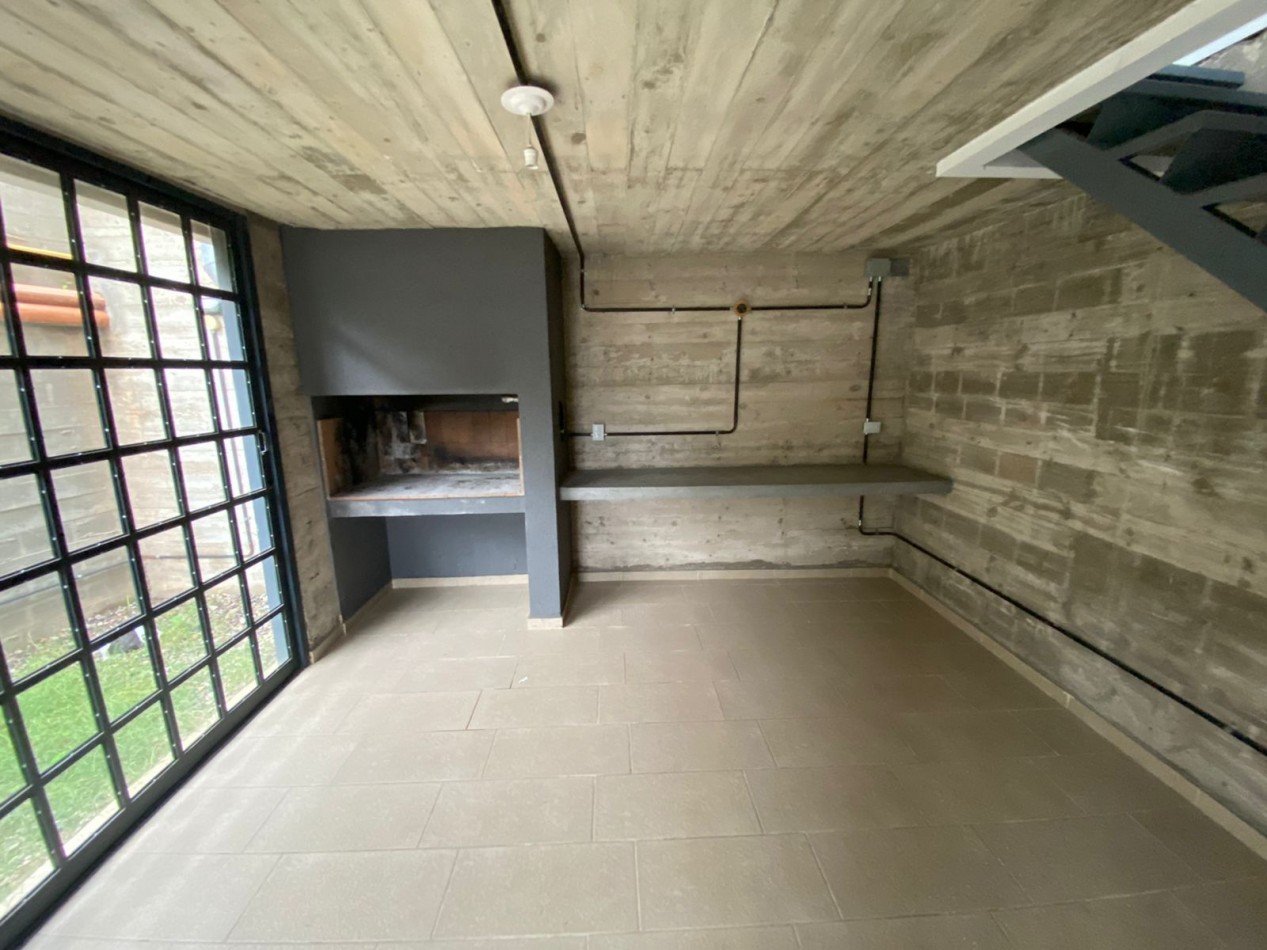 La Paya 2 - Tejas 2 -Alquiler excelente  Casa Triplex 