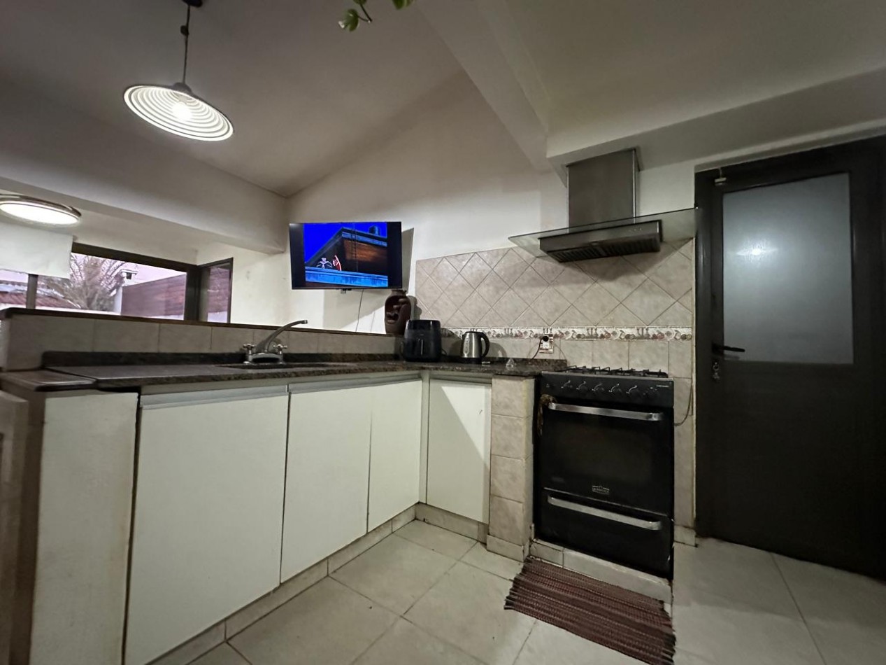 Villa Belgrano! En venta 4 dormitorios 2 baños, casa amplia con piscina!