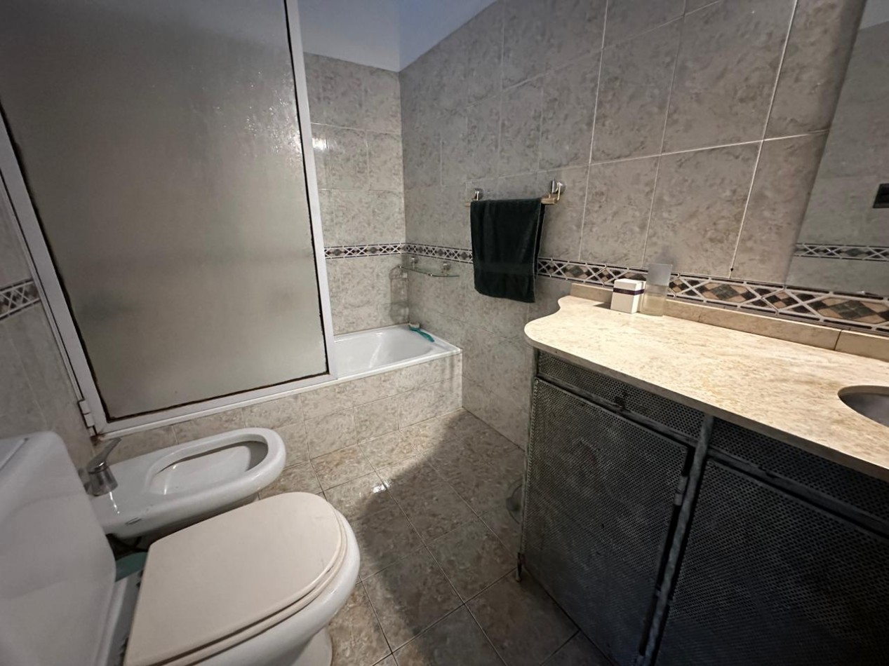 Villa Belgrano! En venta 4 dormitorios 2 baños, casa amplia con piscina!