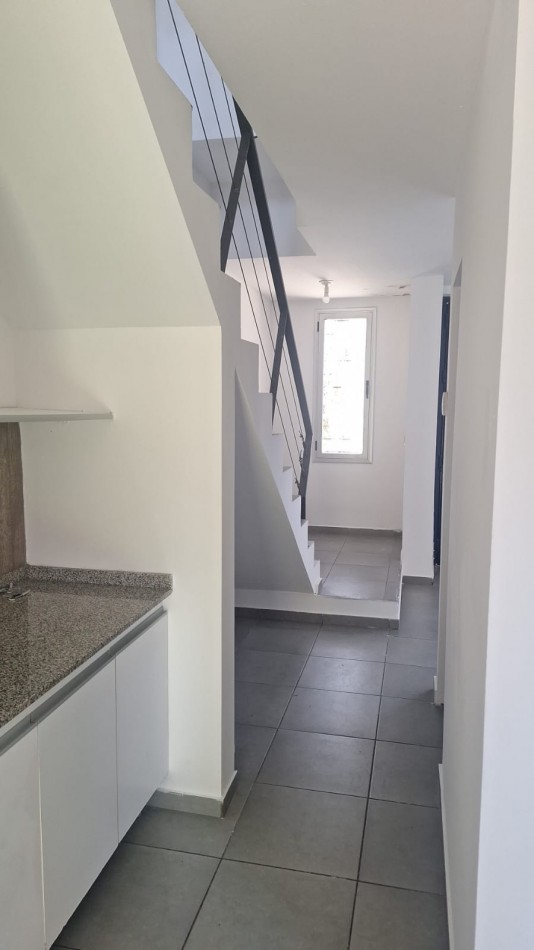 La Paya 1! En Venta Duplex 3 Dormitorios 2 banos, amplio!