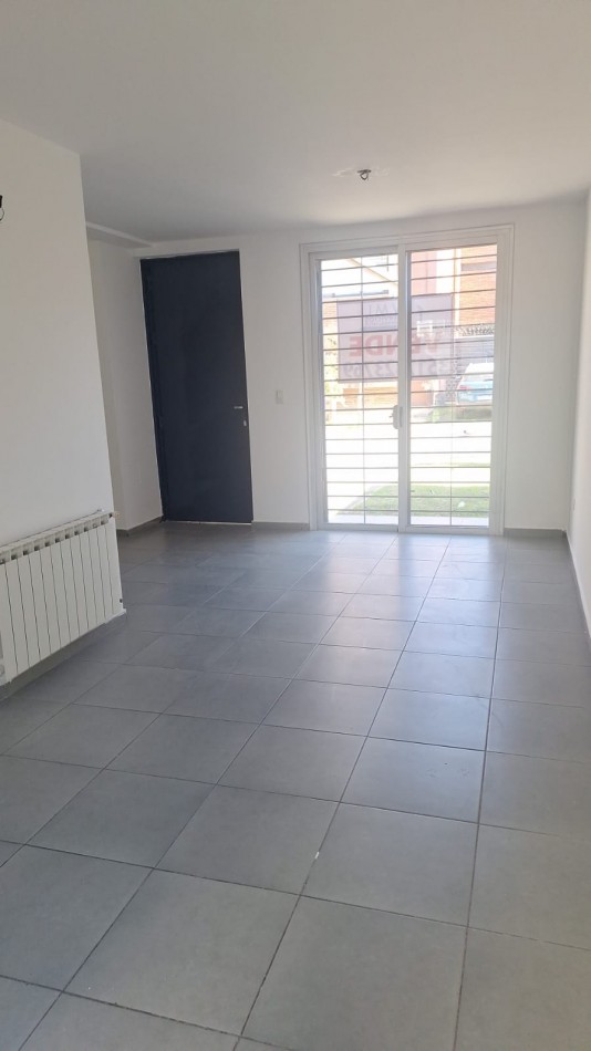 La Paya 1! En Venta Duplex 3 Dormitorios 2 banos, amplio!