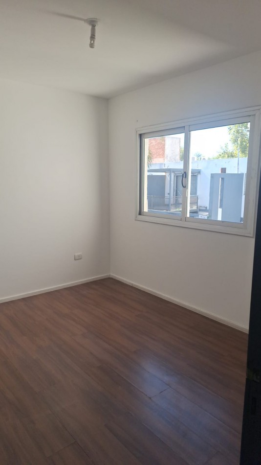 La Paya 1! En Venta Duplex 3 Dormitorios 2 banos, amplio!