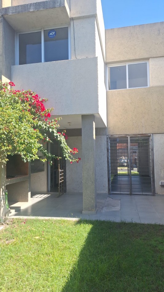 La Paya 1! En Venta Duplex 3 Dormitorios 2 banos, amplio!