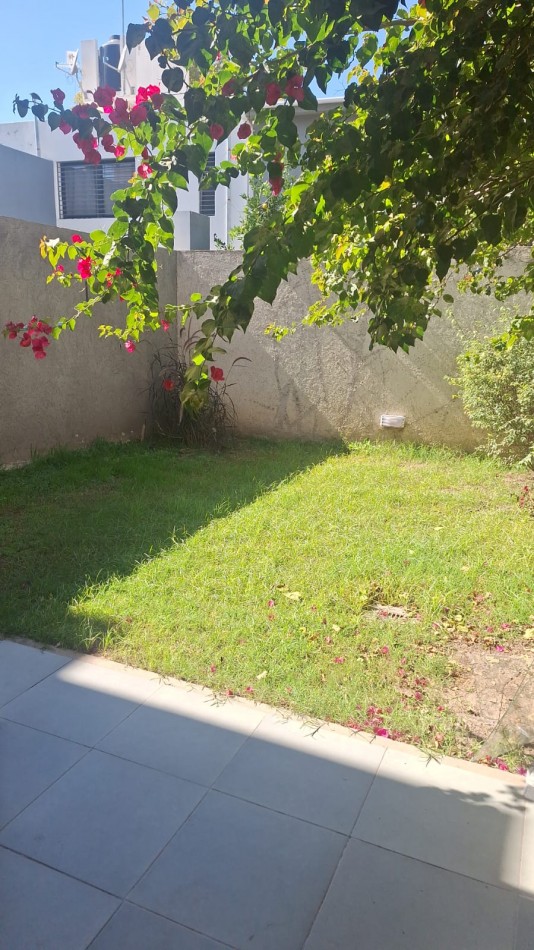 La Paya 1! En Venta Duplex 3 Dormitorios 2 banos, amplio!