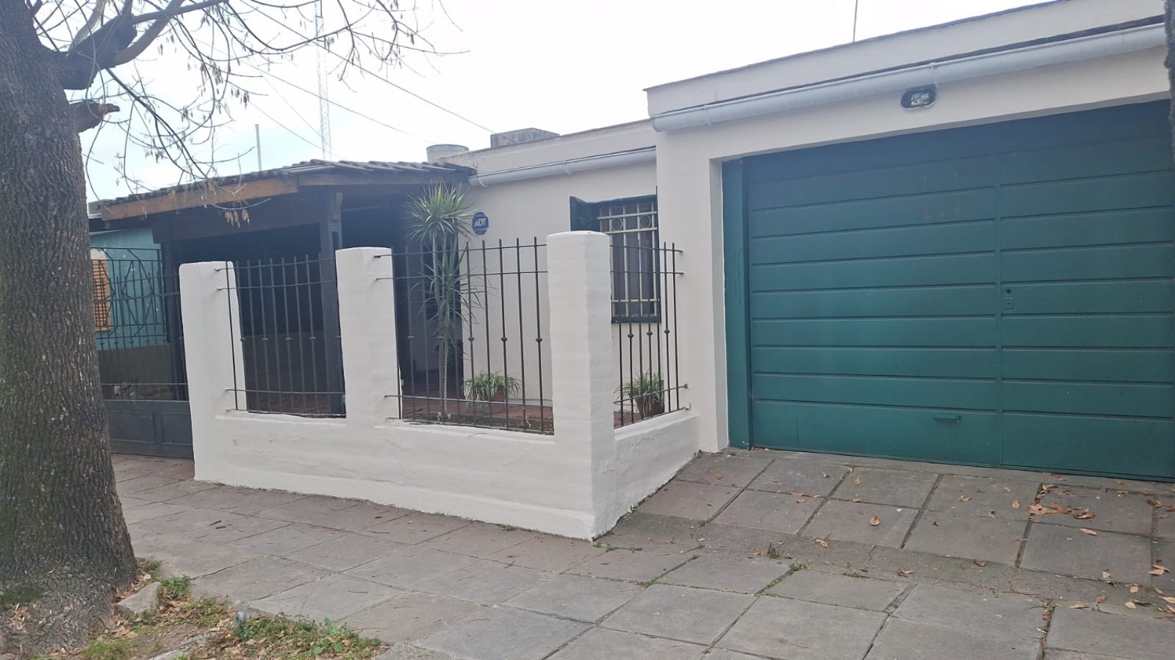 Imperdible!! Venta Casa 3 dormitorios 1 baños- Excelente zona!! APTO CREDITO