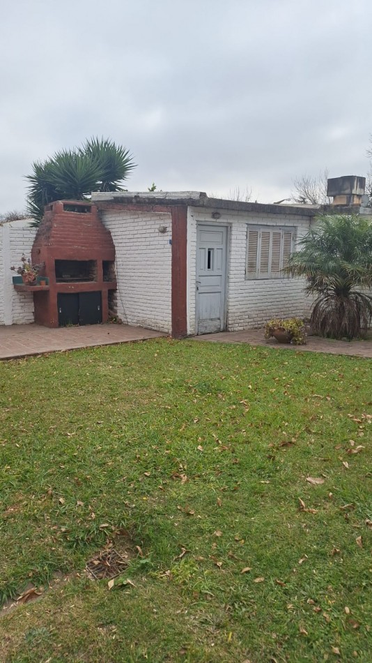 Imperdible!! Venta Casa 3 dormitorios 1 baños- Excelente zona!! APTO CREDITO