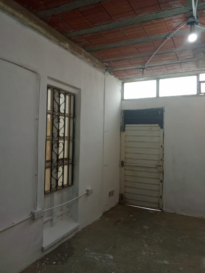 ALQUILER CASA 1 DORMITORIO EN CARRARA DE HORIZONTE C/LOCAL