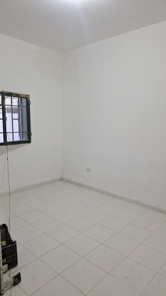 B° Emplame! ALQUILER casa 2 dormitorio, amplio patio!