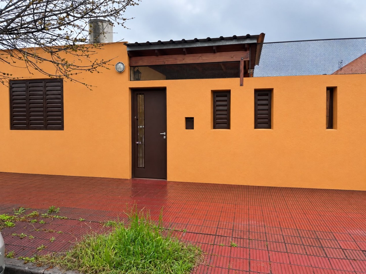 OPORTUNIDAD!CASA EN VENTA ALTO ALBERDI 2 DORMITORIOS