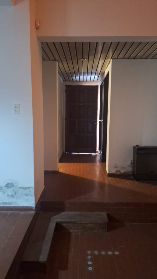 Oportunidad!! Barrio Colon! En venta Casa 3 dormitorios 2 baños