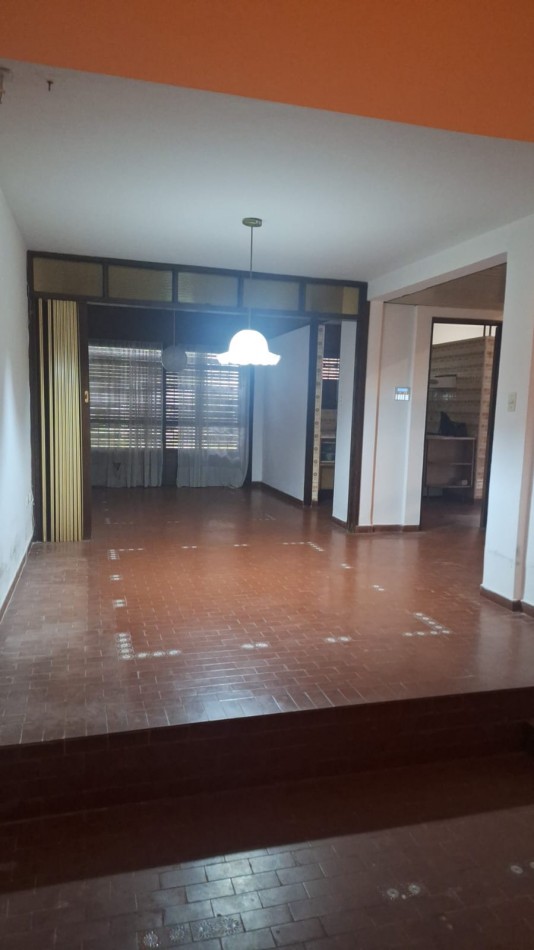 Oportunidad!! Barrio Colon! En venta Casa 3 dormitorios 2 baños