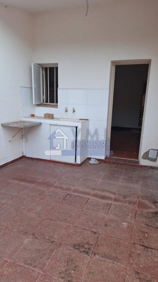 Inaudi! Hermosa casa en ALQUILER  3 PRIVADOS CONSULTORIO MEDICO